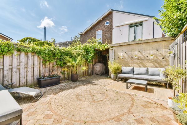Cost of Courtyard Patio Service in Noblesville